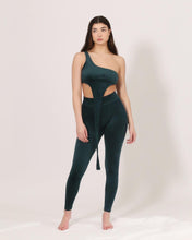 Load image into Gallery viewer, The Demi Velvet crop top

